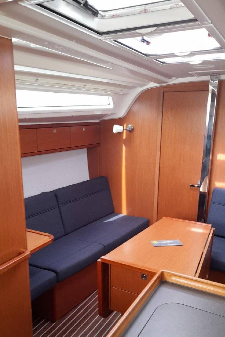 Bavaria 37 Cruiser - 4