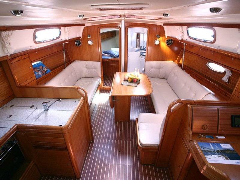 Bavaria 37 Cruiser - 3