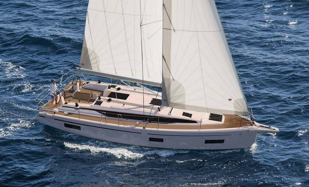 Bavaria C38 - 2