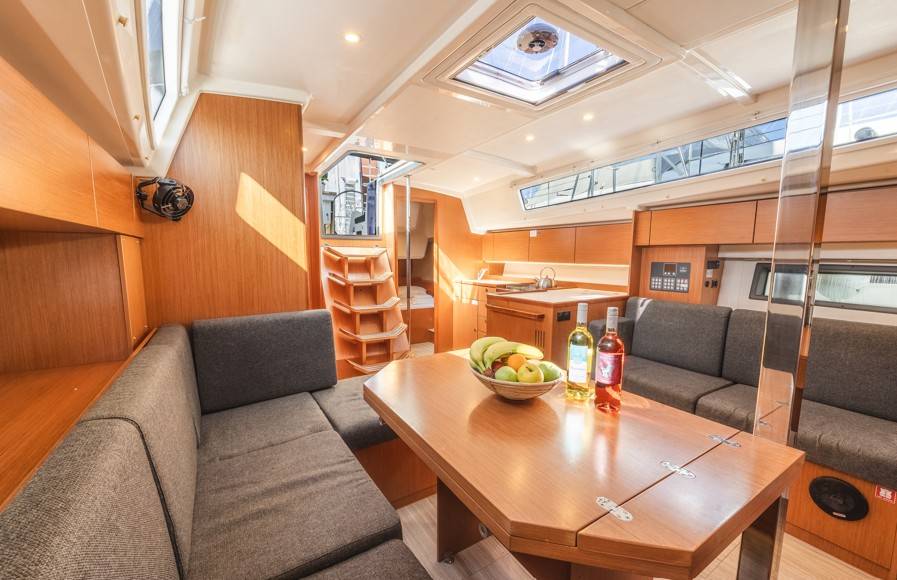 Bavaria C42 - 3