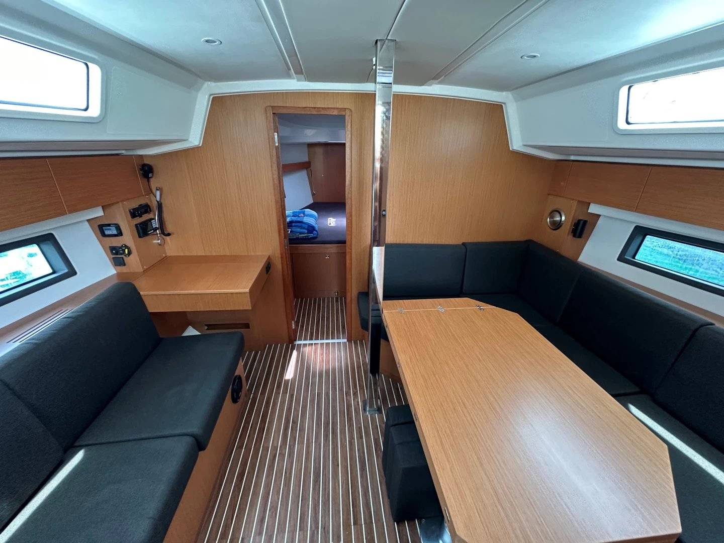 Bavaria C42 - 3