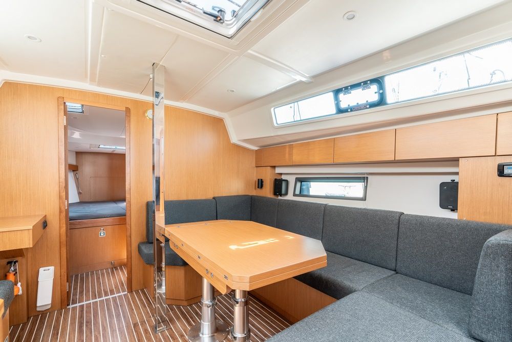 Bavaria C42 - 3