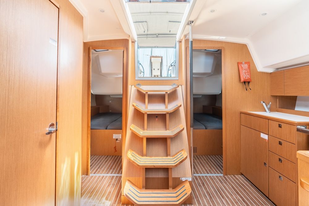 Bavaria C42 - 5