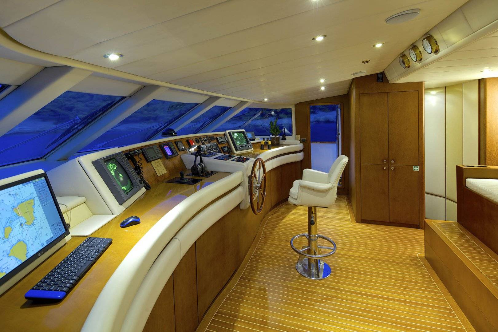 Benetti 125 - 2