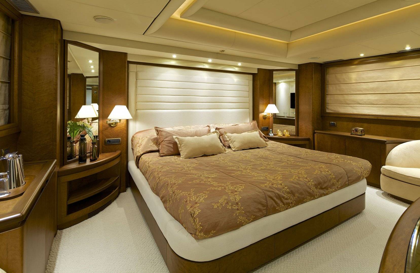 Benetti 125 - 4