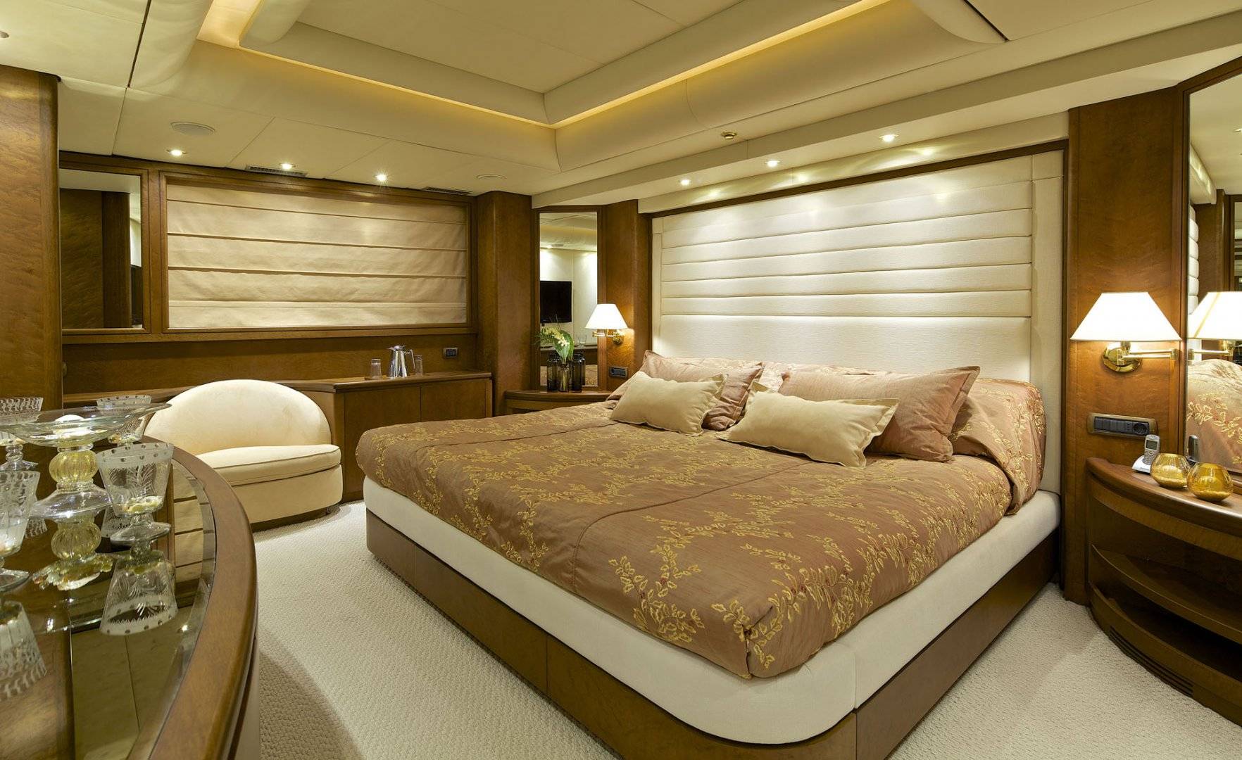 Benetti 125 - 3