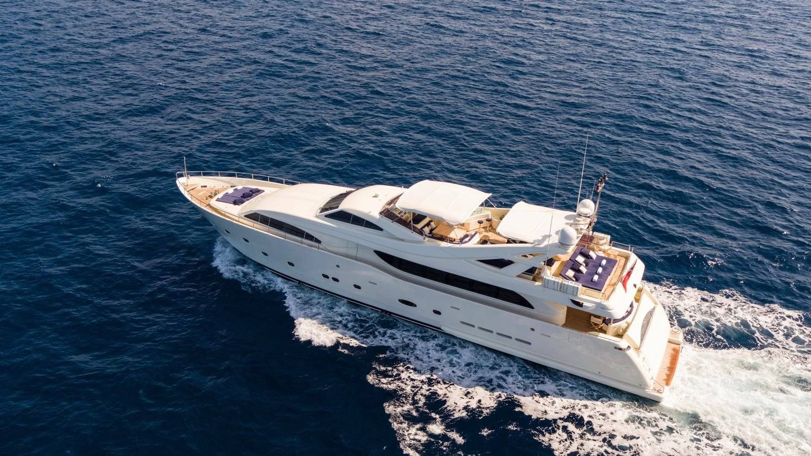 Ferretti 112