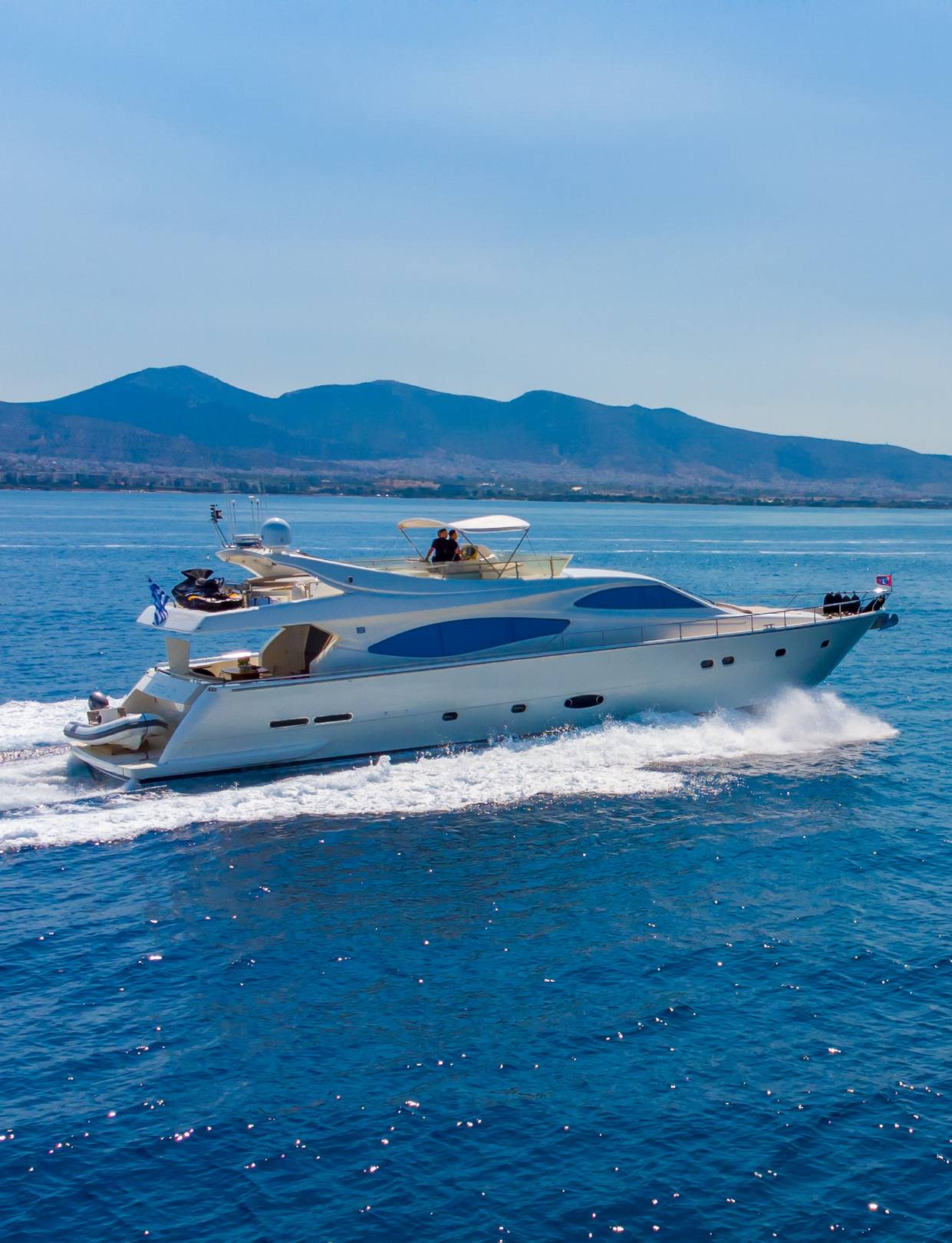 Ferretti 780