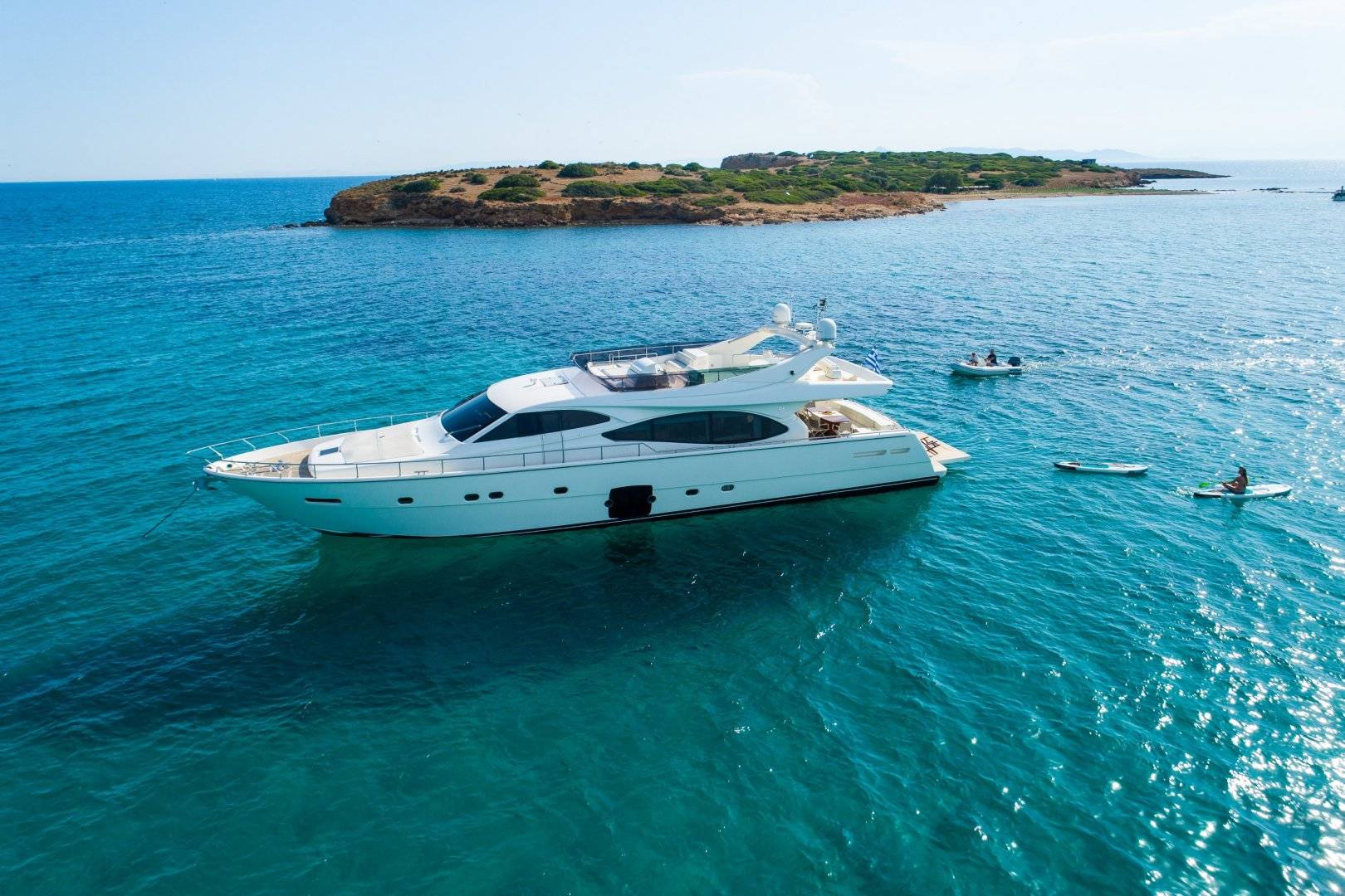 Ferretti 780