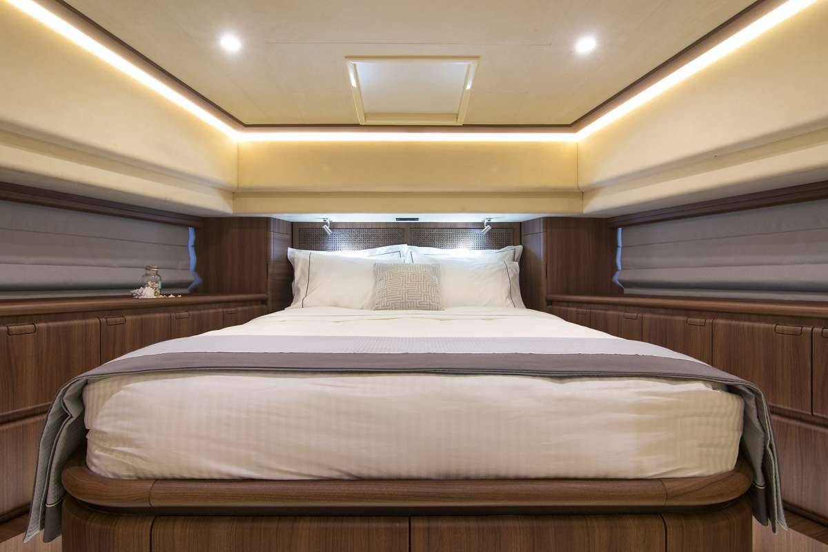Ferretti 79 - 3