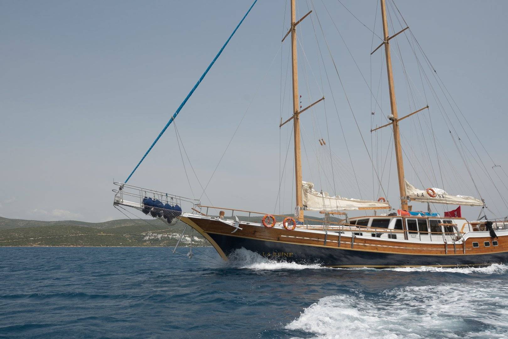 La Reine - 2