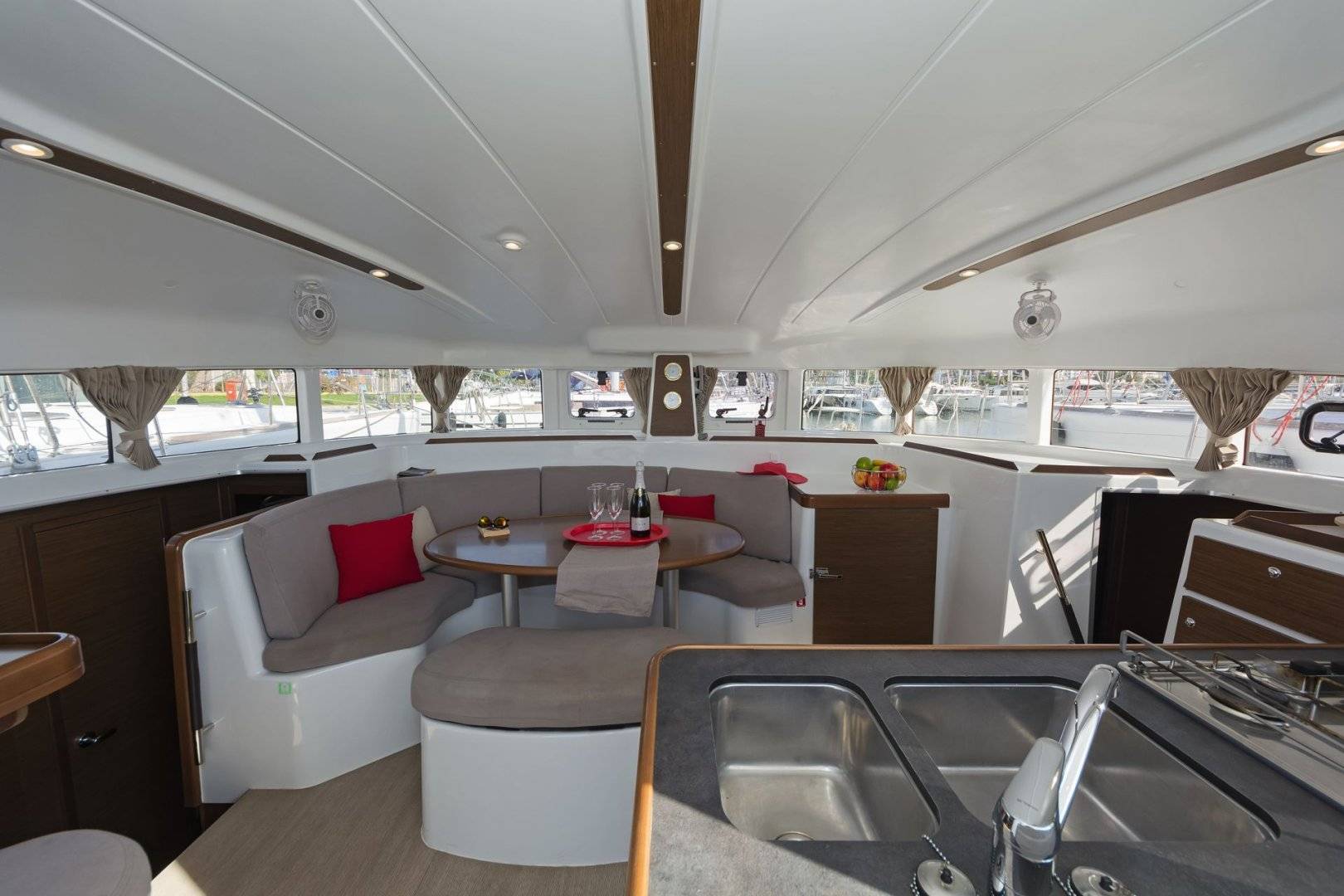 Lagoon 380 - 2