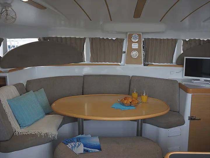 Lagoon 380 S2 - 3