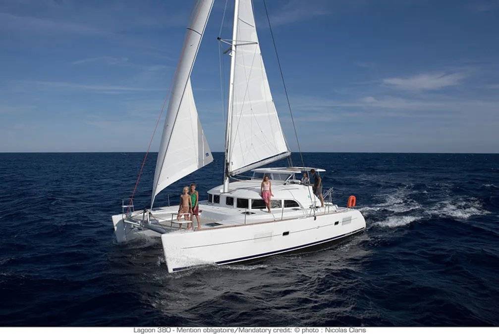 Lagoon 380 S2