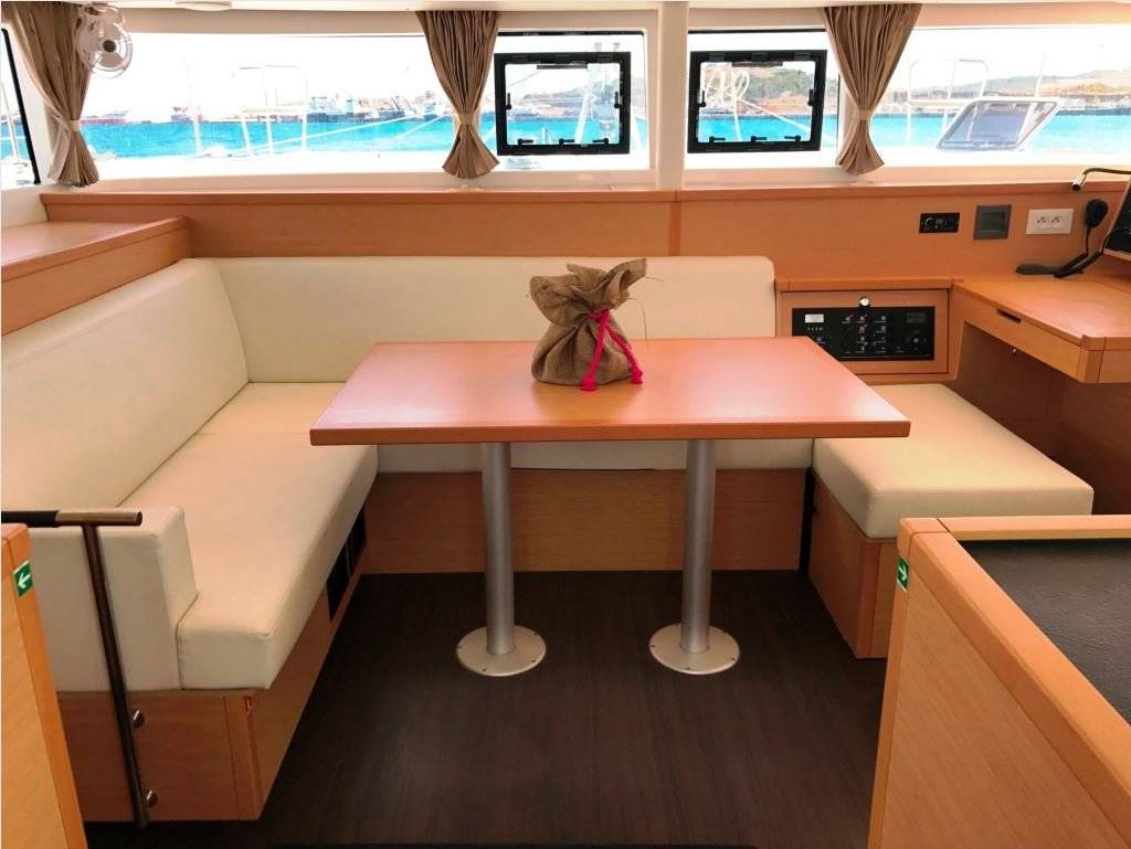 Lagoon 400 S2 - 5