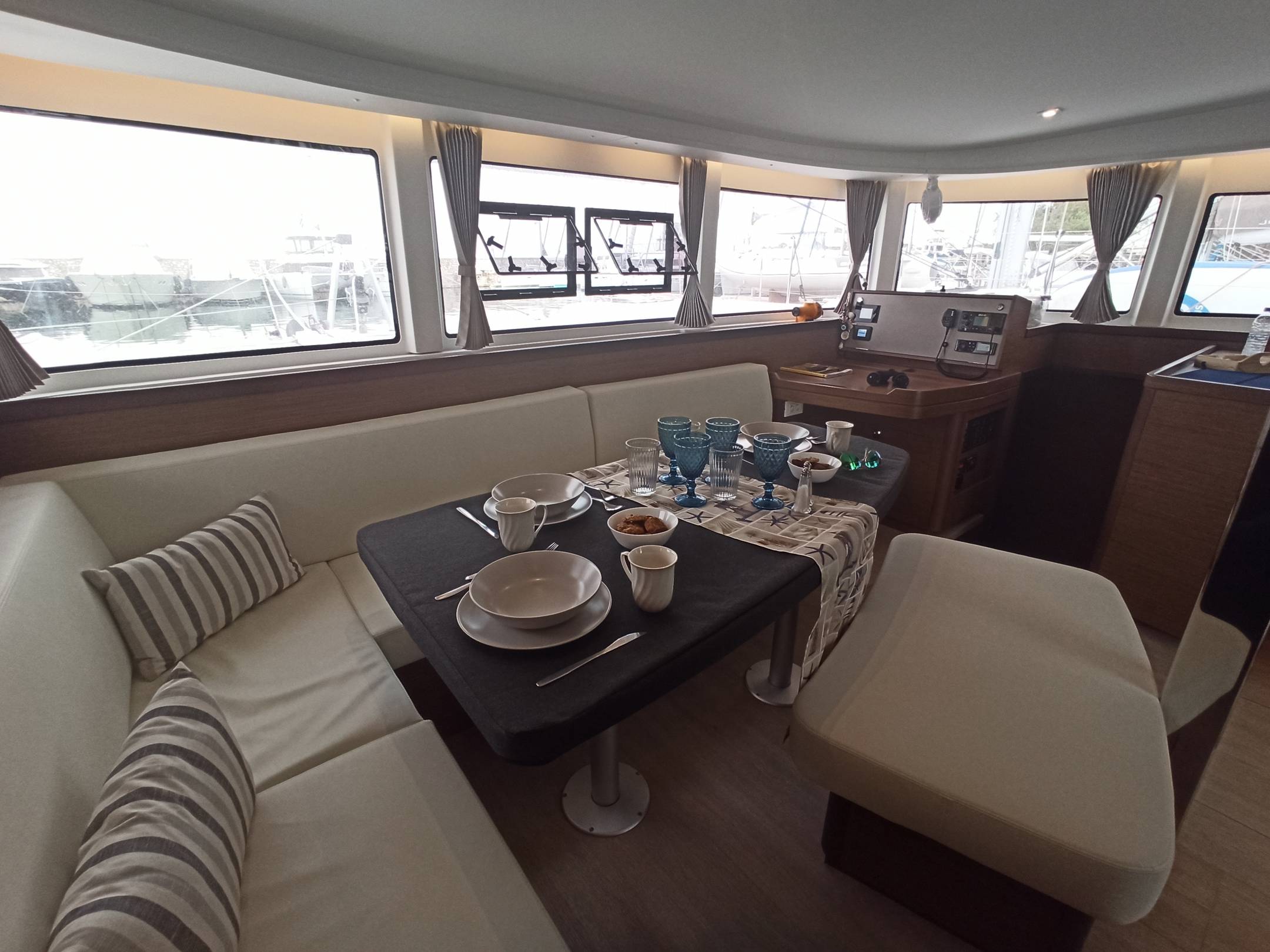Lagoon 42 - 5