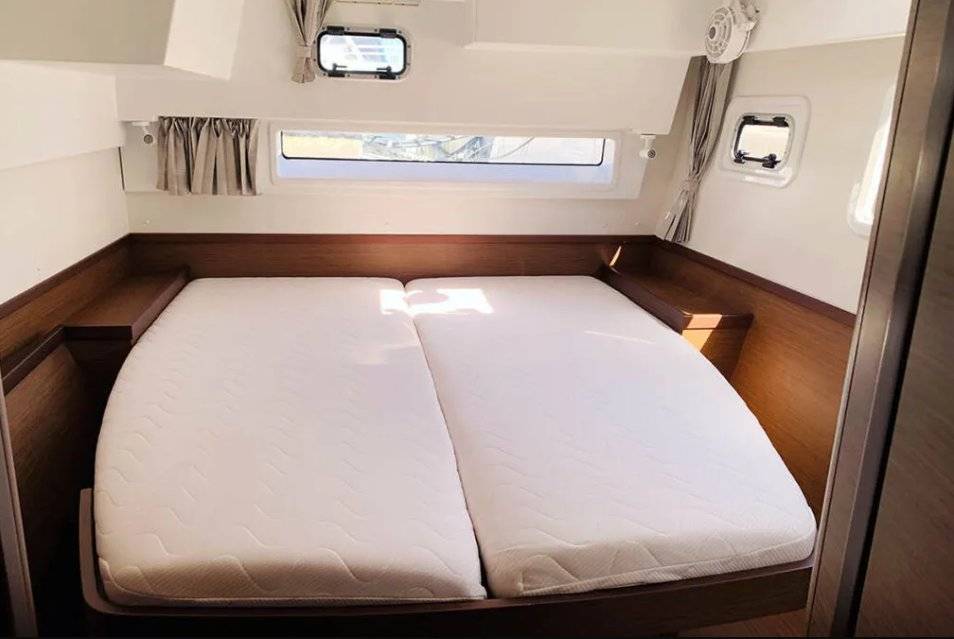 Lagoon 42 - 4