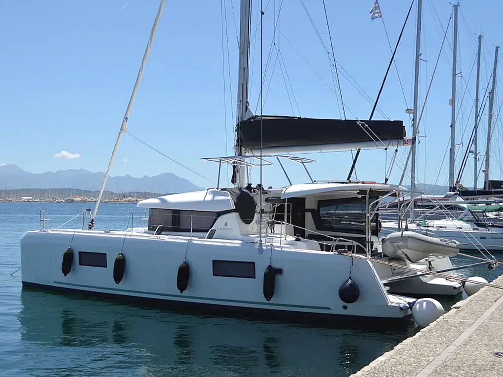 Lagoon 42