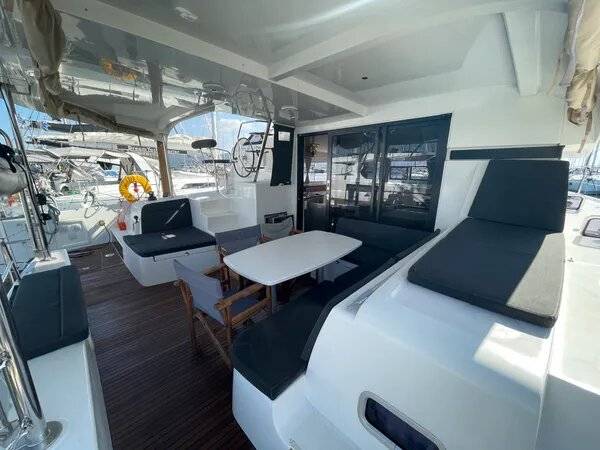 Lagoon 42 - 4
