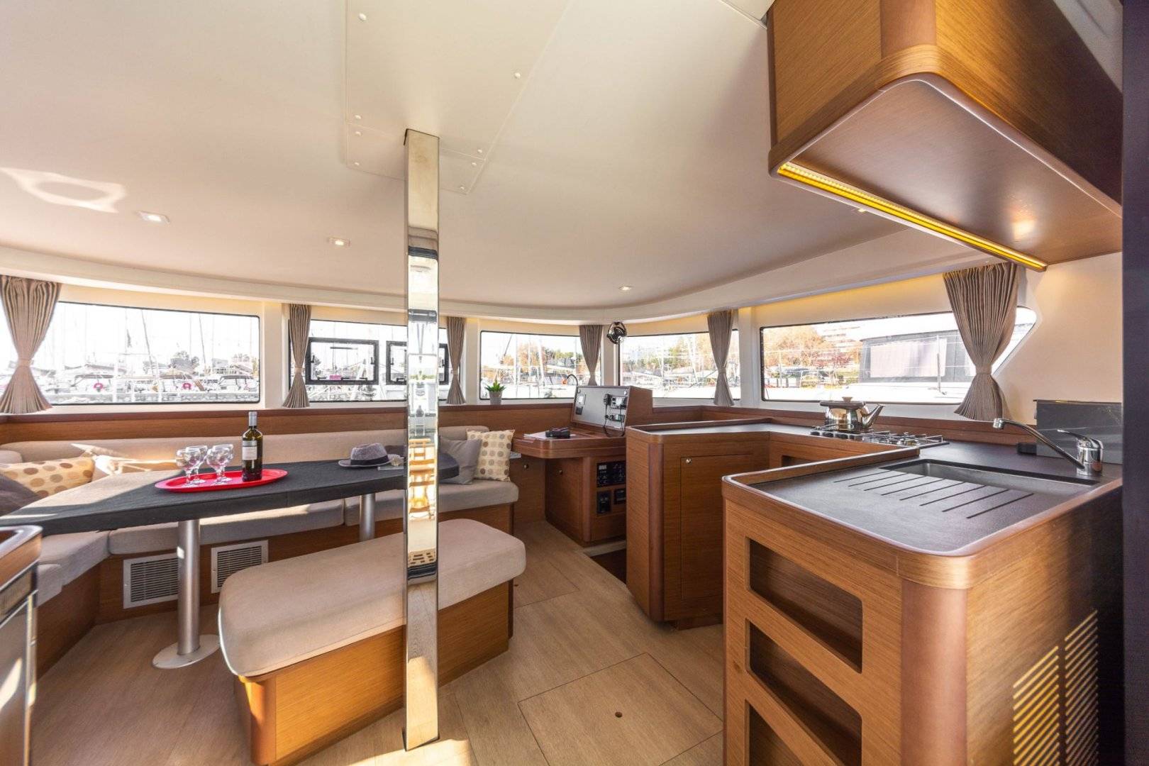 Lagoon 42 - 5
