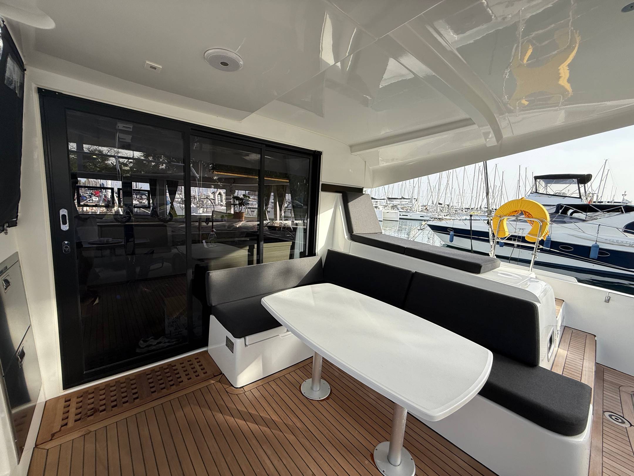 Lagoon 42 - 5