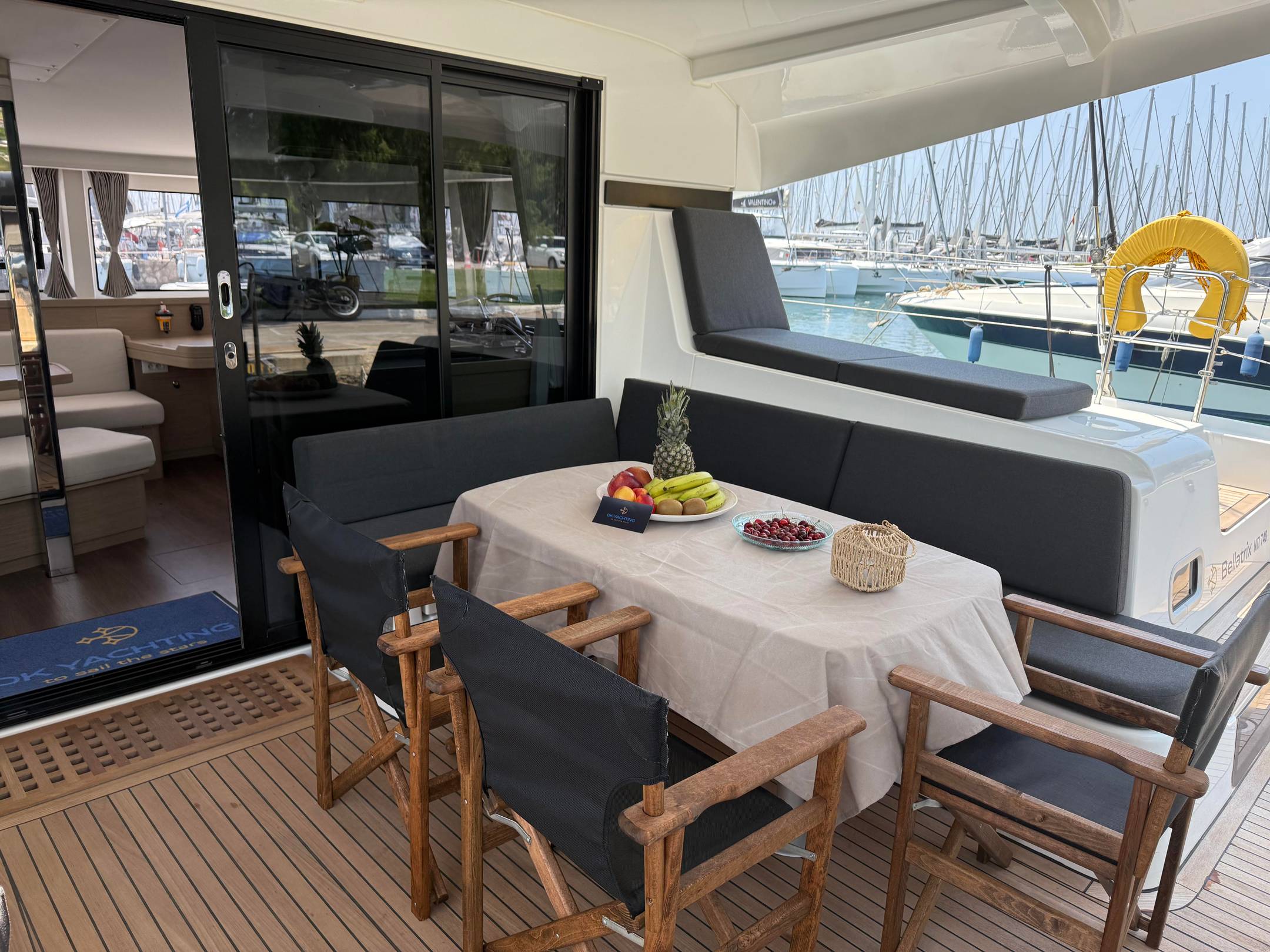 Lagoon 42