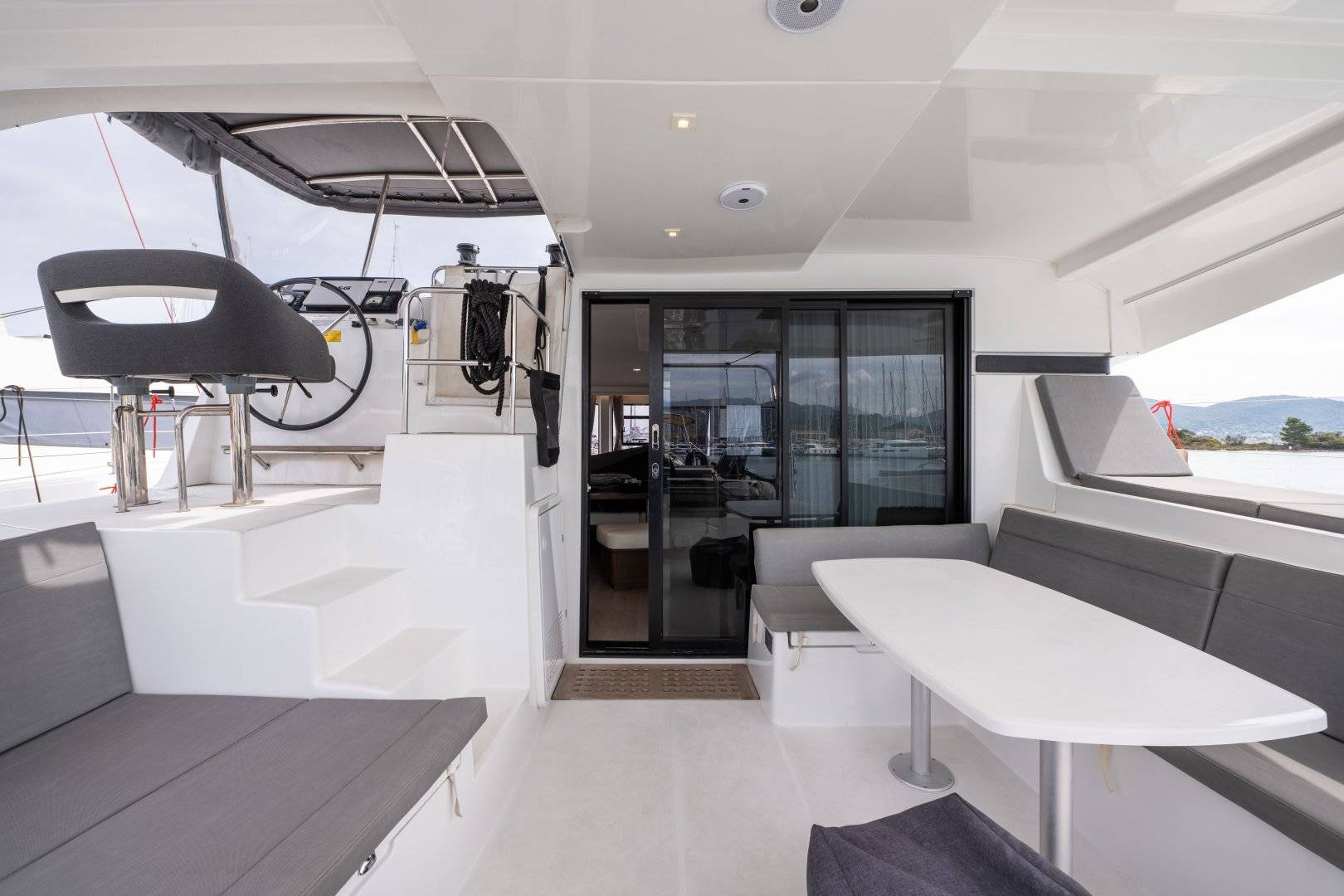 Lagoon 42 - 4