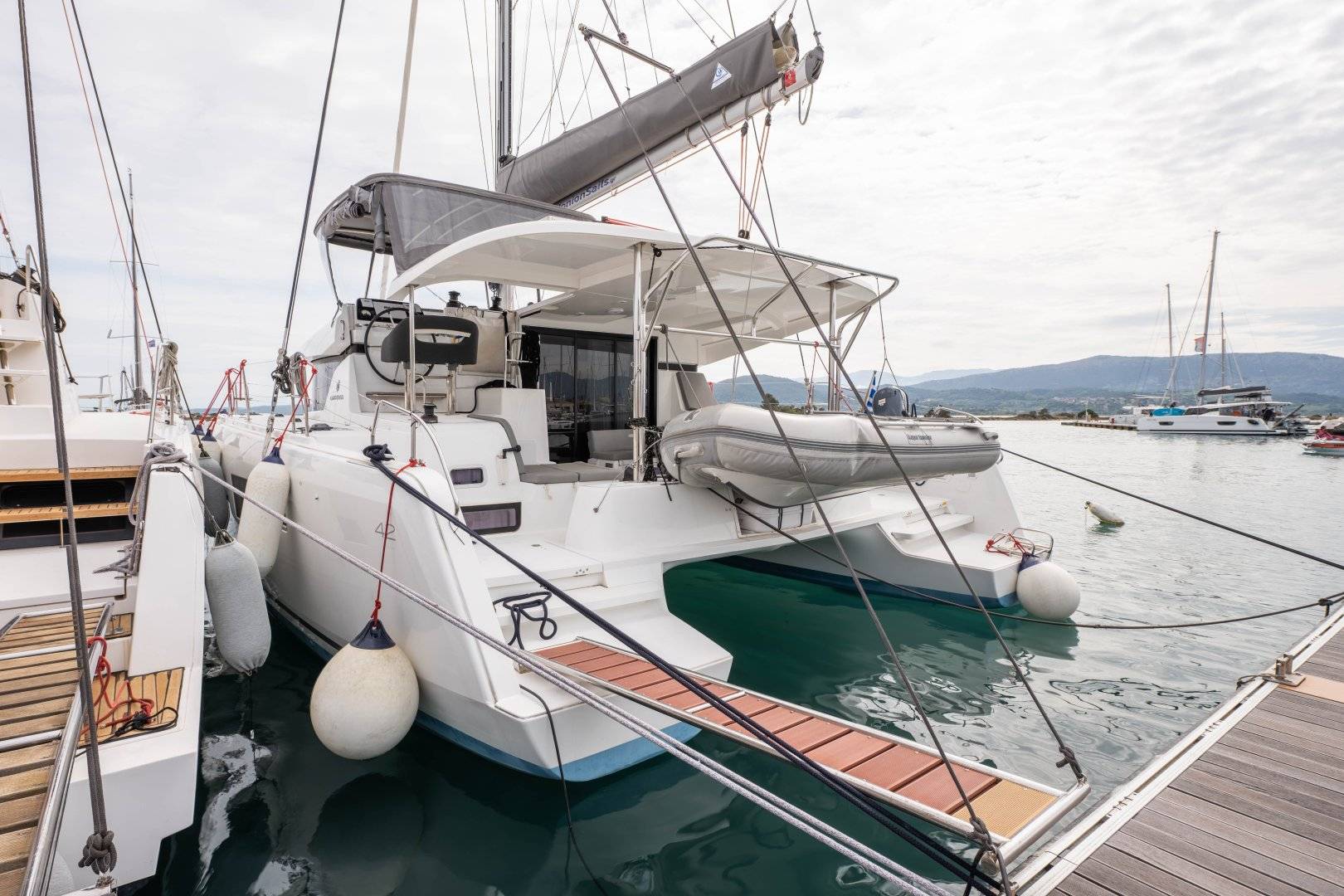 Lagoon 42