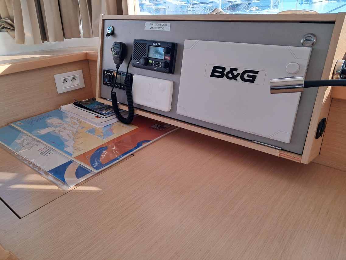 Lagoon 450 SporTop - 5