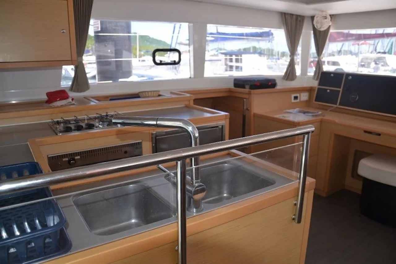 Lagoon 450 SporTop - 2