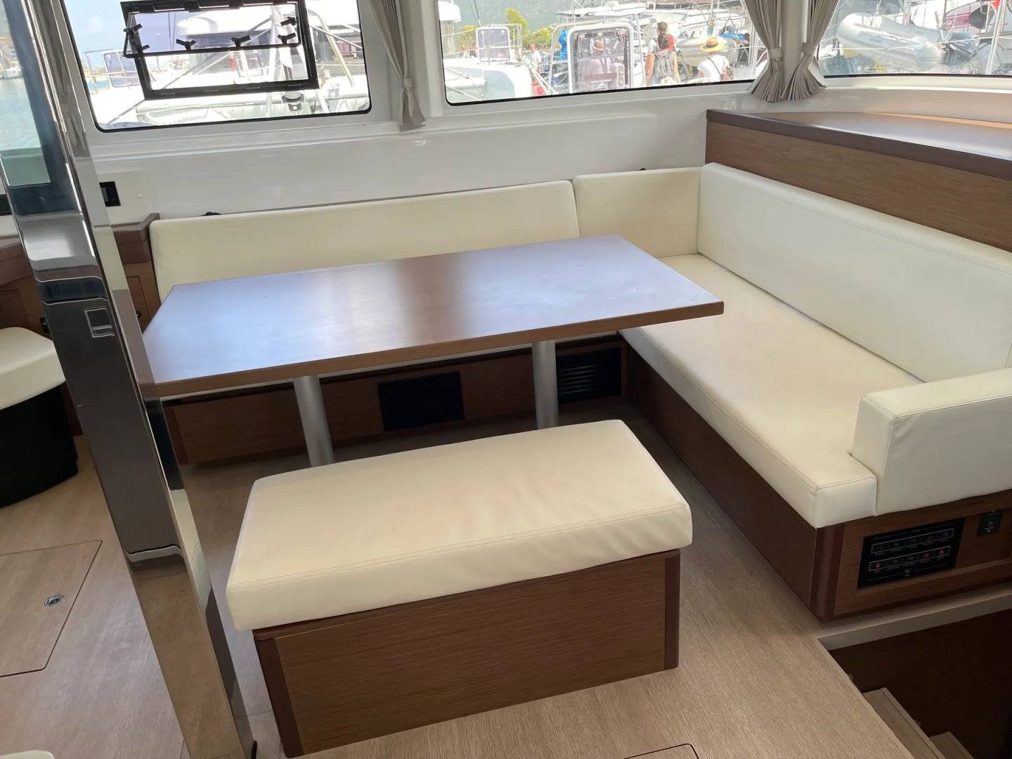 Lagoon 46 - 4