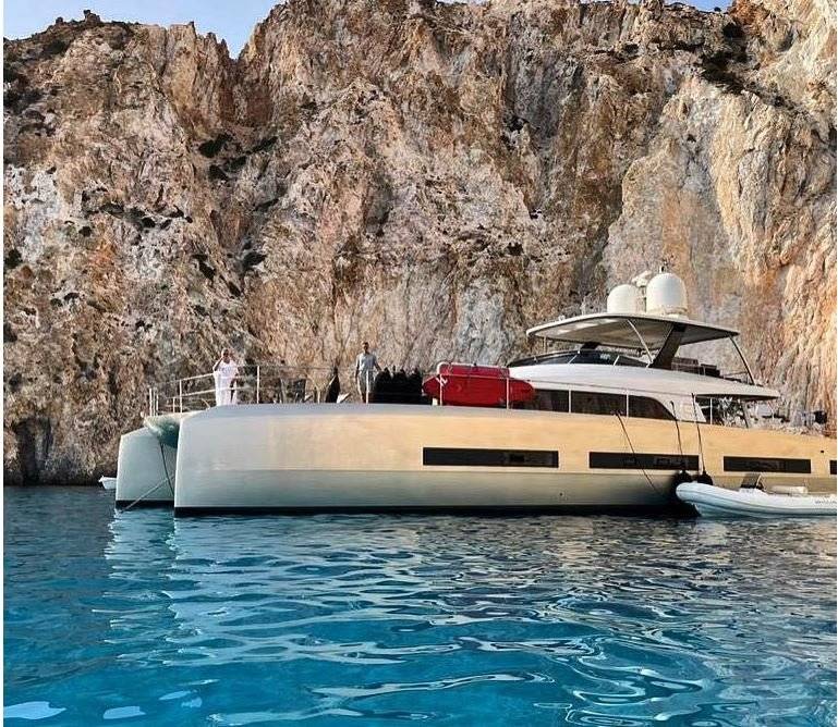 Lagoon Seventy 8