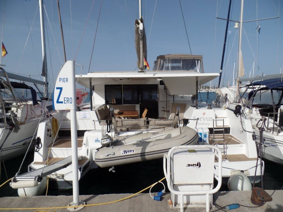 Lucia 40 - 2