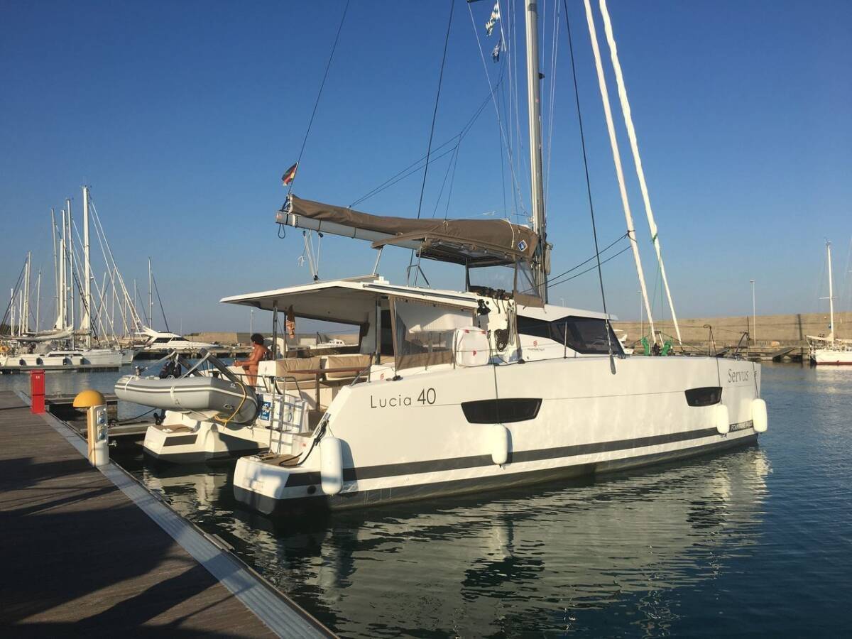 Lucia 40