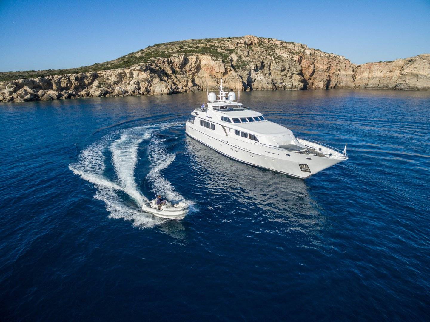 Milos at sea - 3