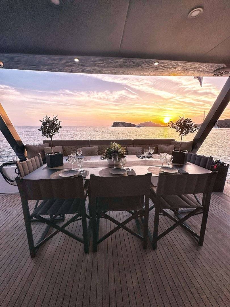 Moon Yacht 60 - 5