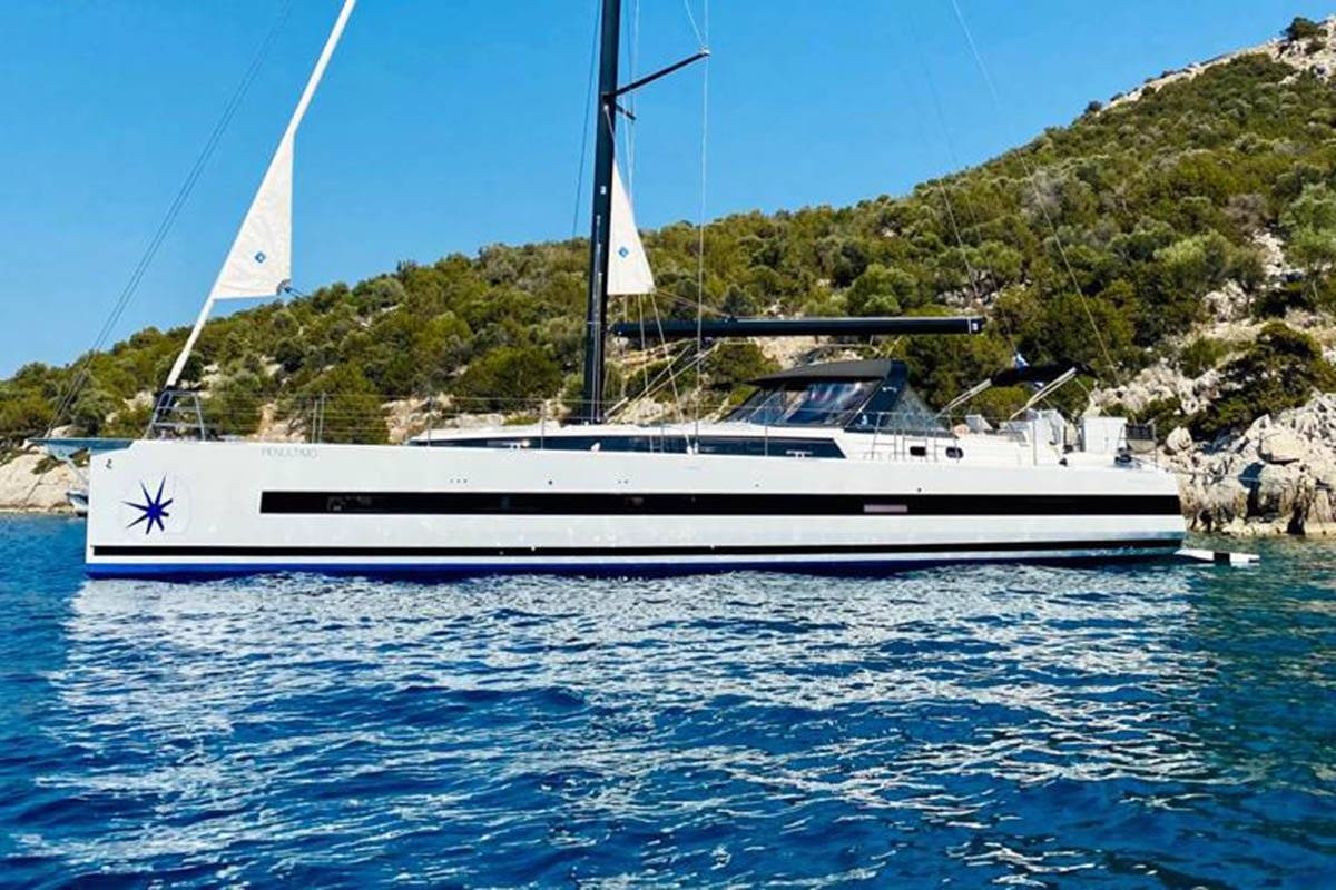 Oceanis Yacht 62