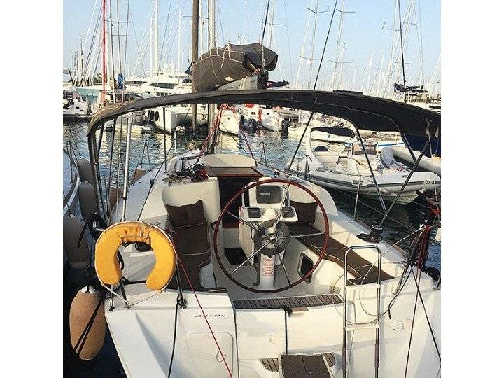 Sun Odyssey 33i