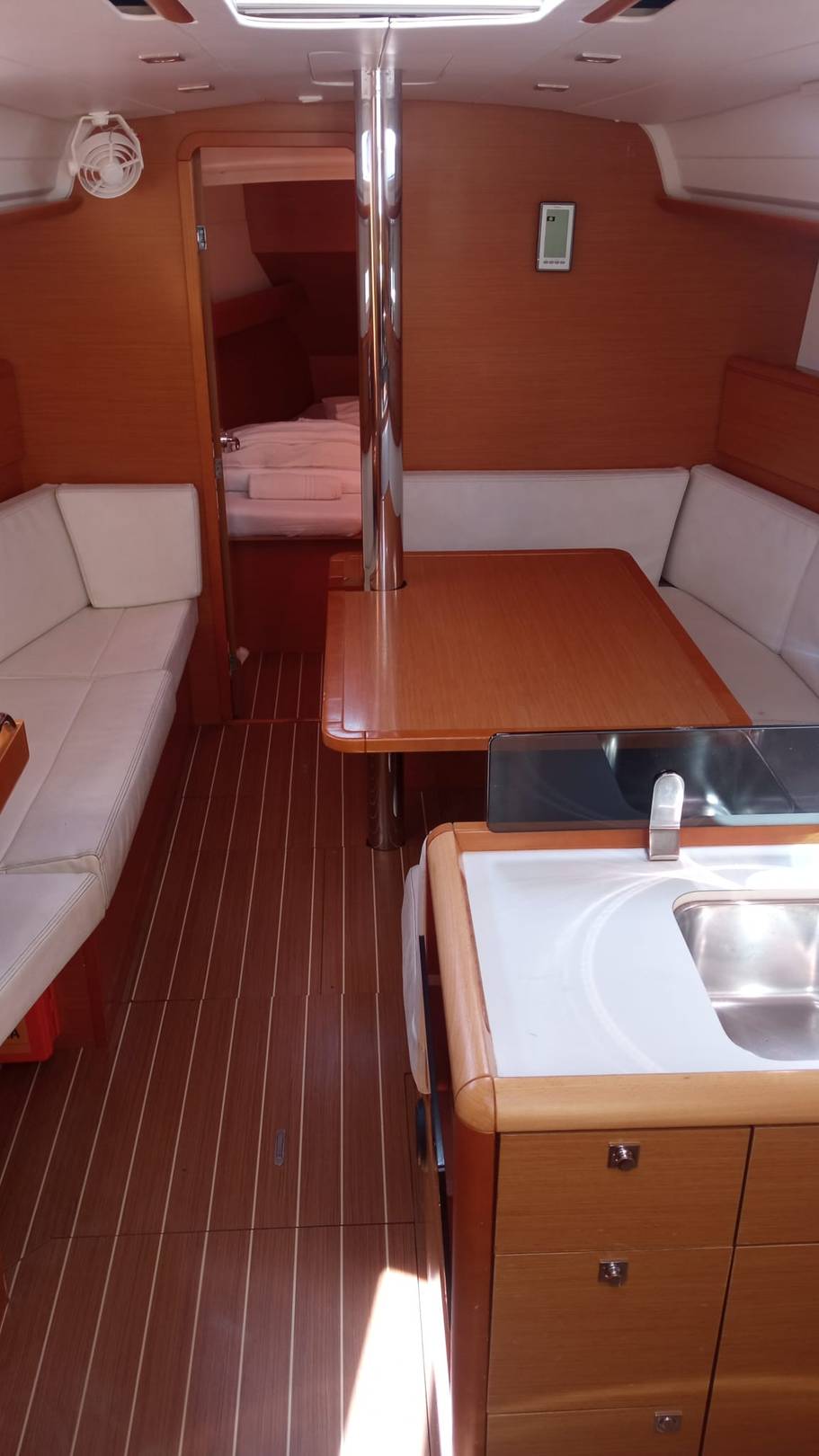 Sun Odyssey 379 - 4