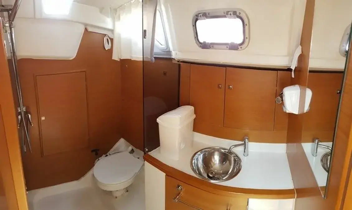 Sun Odyssey 379 - 2