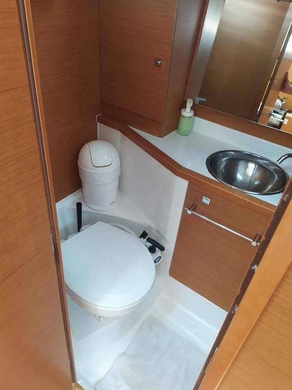 Sun Odyssey 389 - 4