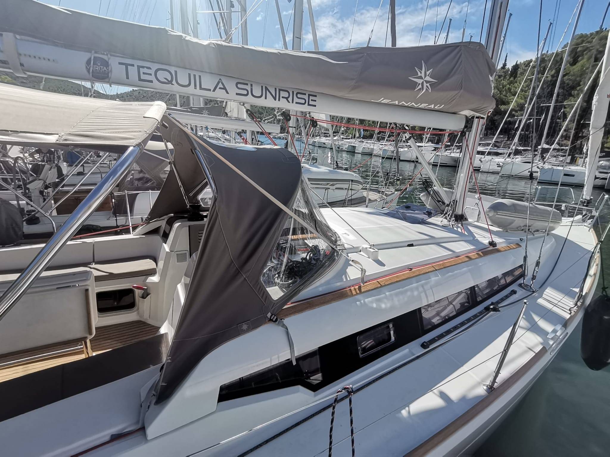 Sun Odyssey 389 - 5