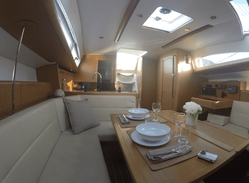 Sun Odyssey 42 DS - 4