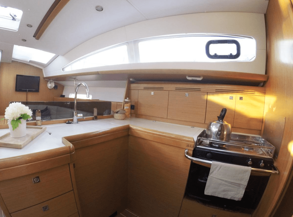 Sun Odyssey 42 DS - 2