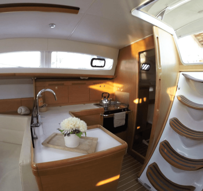 Sun Odyssey 42 DS - 3