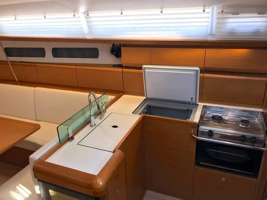 Sun Odyssey 449 - 5
