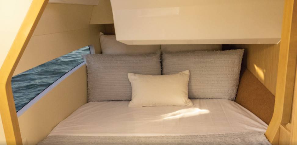 Aquila 32 Sport - 5