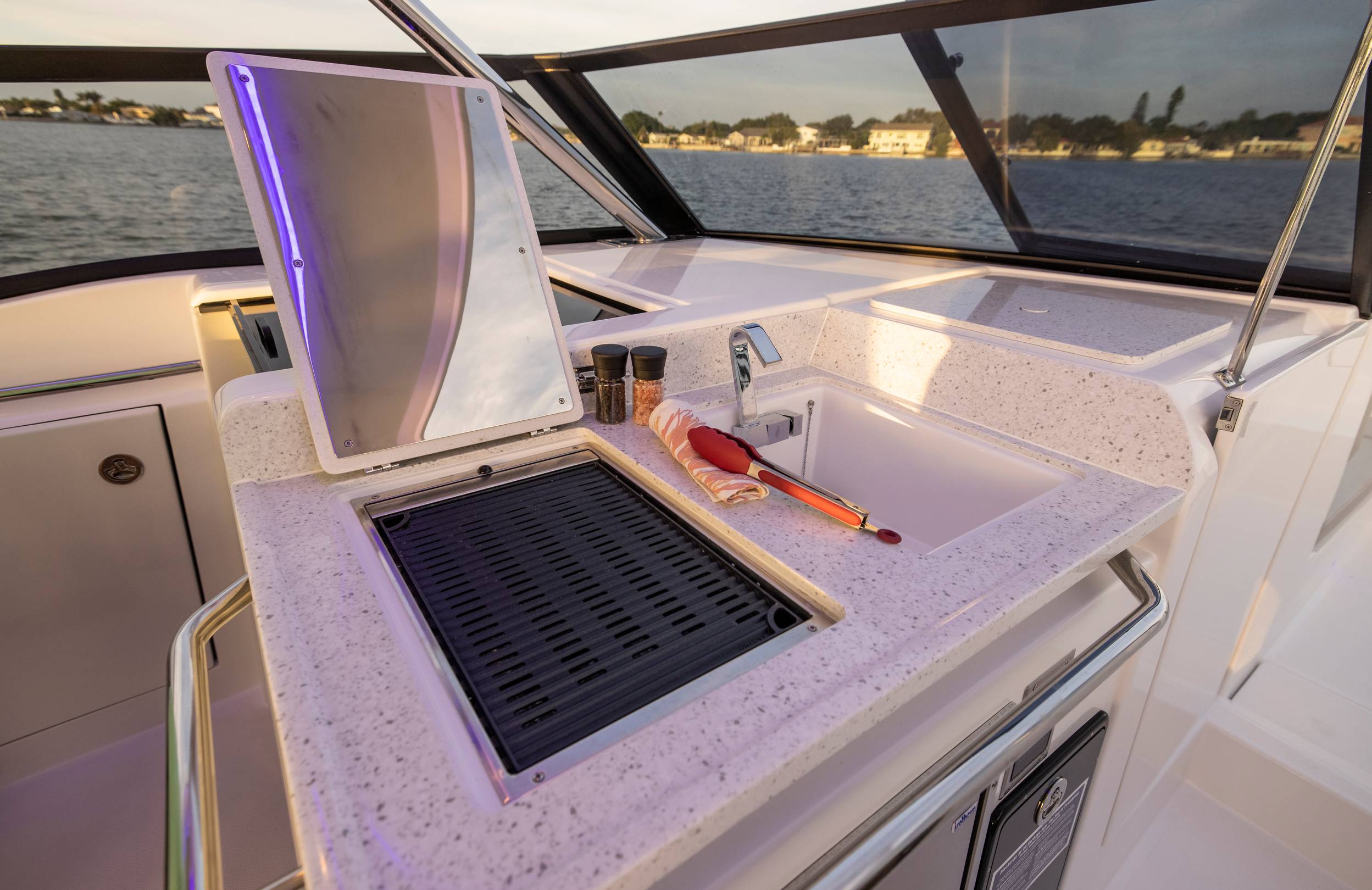 Aquila 32 Sport - 3