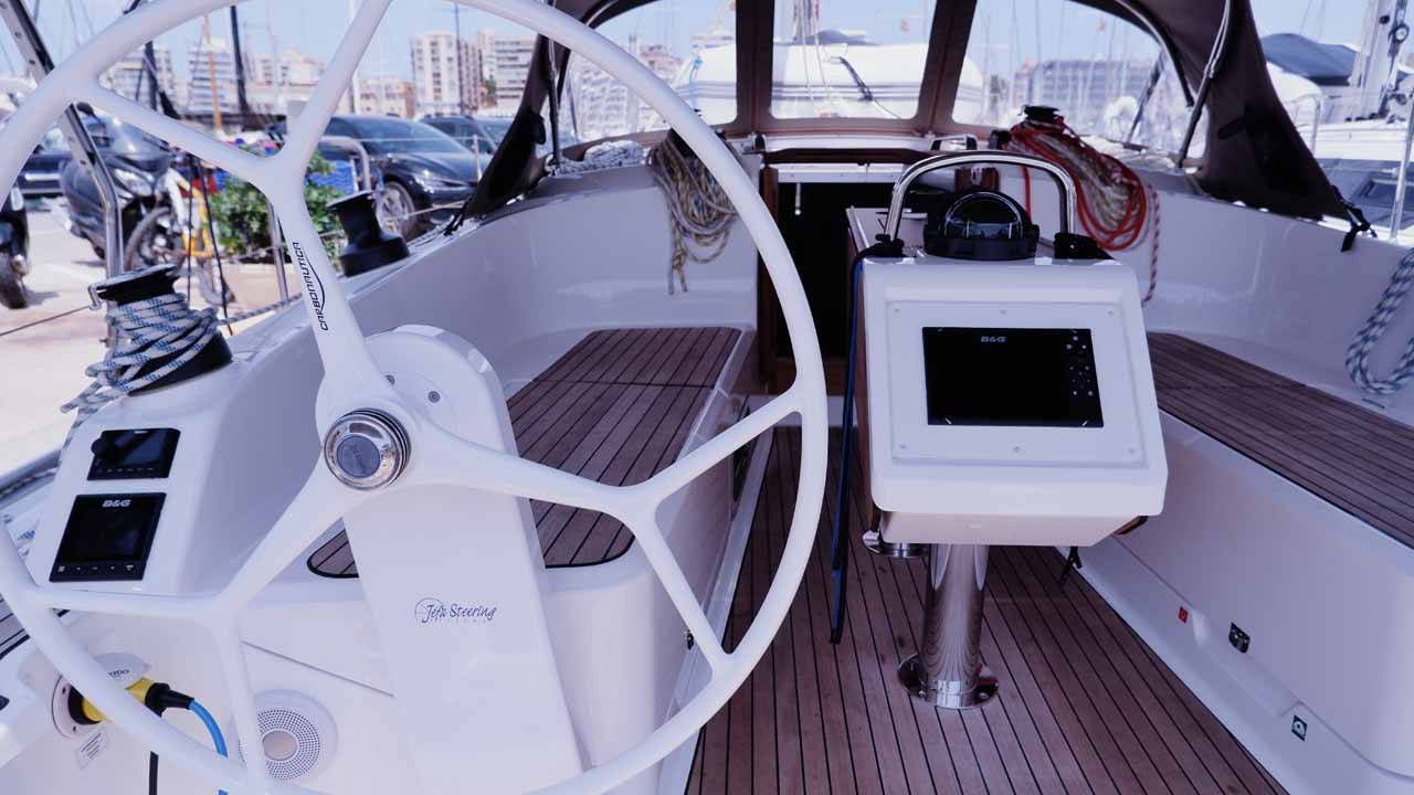 Bavaria 37 Cruiser - 4