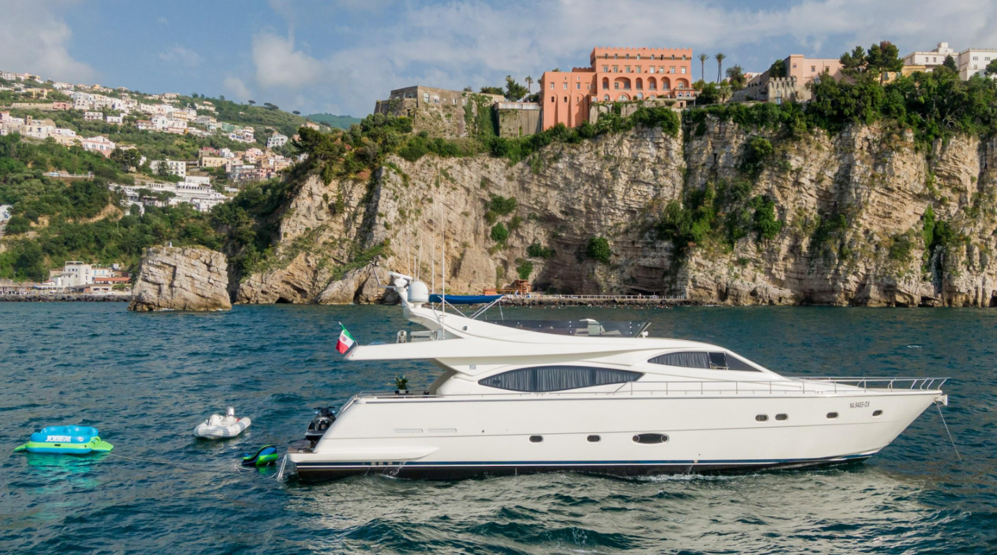Ferretti 760